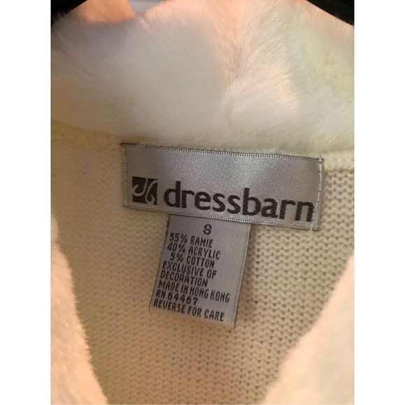 Dress Barn Women’s White Knitted Floral Embroidered Cardigan Button Up Sweater S - Picture 6 of 6